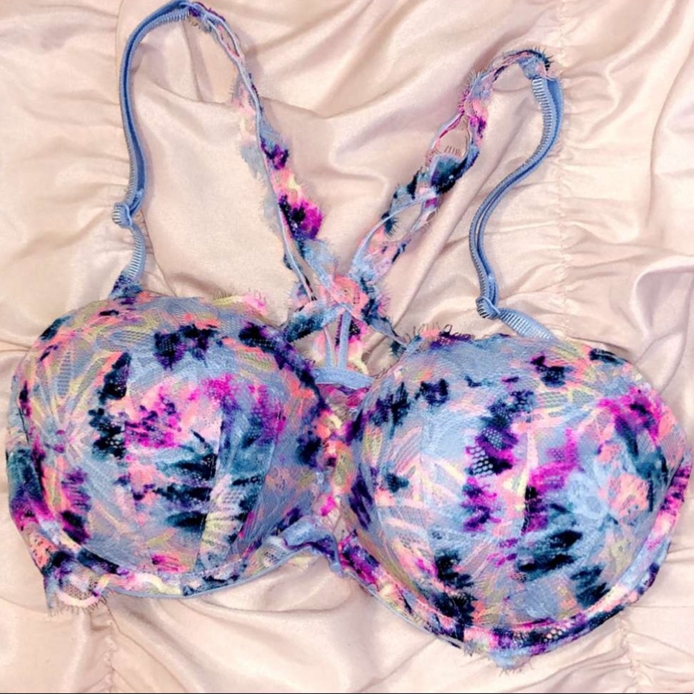 Victoria Secret Lacey Push Up Bra